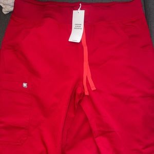 NWOT Red Figs scrubs set, large top, medium bottoms